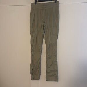 EUC The North Face Aphrodite Pants